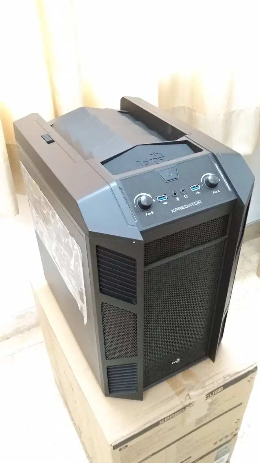 [Casing Komputer] Aerocool XPredator Cube Hitam