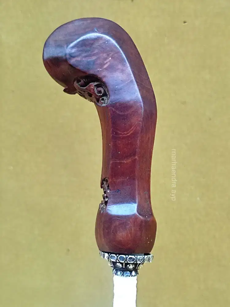 Deder keris kayu tayuman mendak perak susun batu yaqut antik kuno