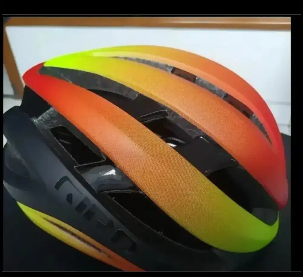 Helm Giro ACM untuk keselamatan berolahraga ukuran 55-59 cm