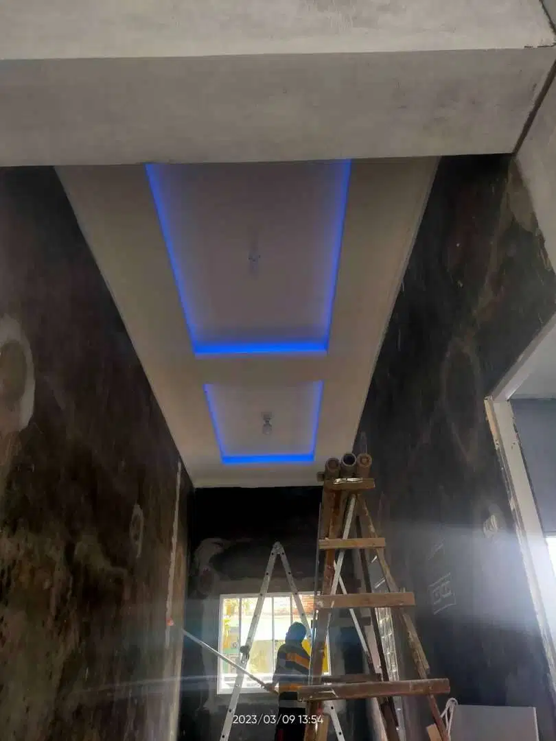 Dekor  plafon gypsum murah efisien dan efektif
