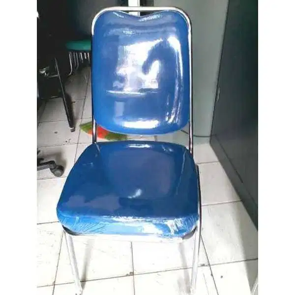 kursi susun sekend rekondisi