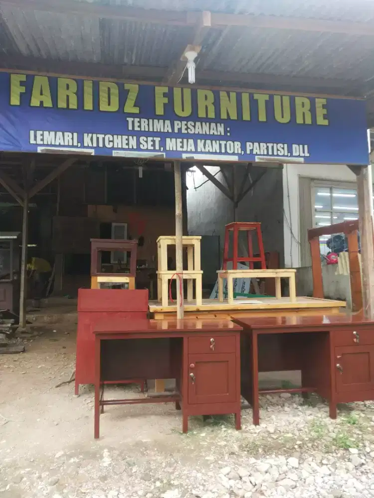 Meja kantor tripleks 18mm