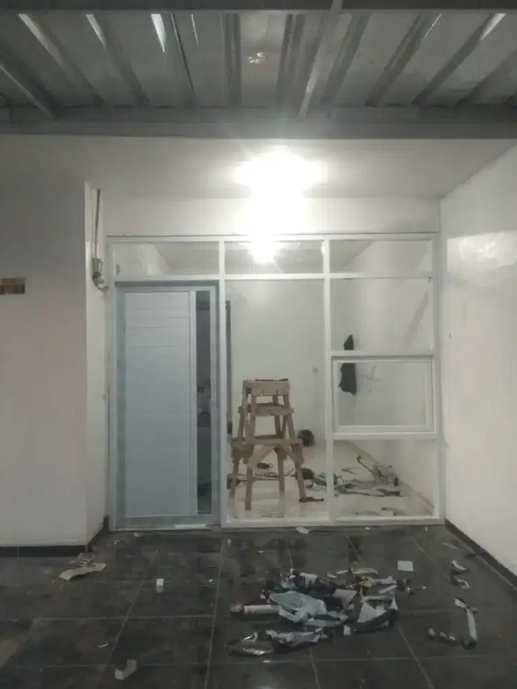 Pintu spanrel alumunium kamar mandi