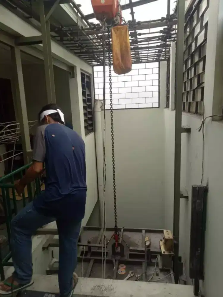 Lift Barang / Lift Cargo