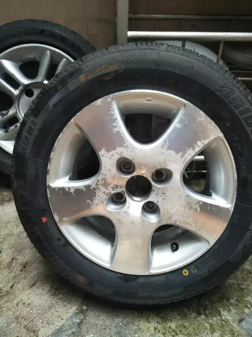 Velg+Ban  R 14  pcd. 100