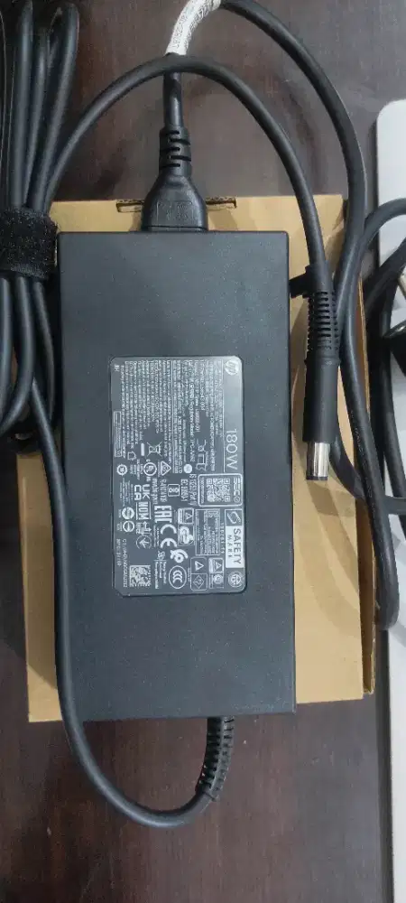 Adaptor / Charger Original HP PC AIO CA1000D i7-12700T Daya 180W