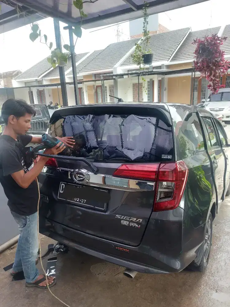 pasang kaca film mobil panggilan