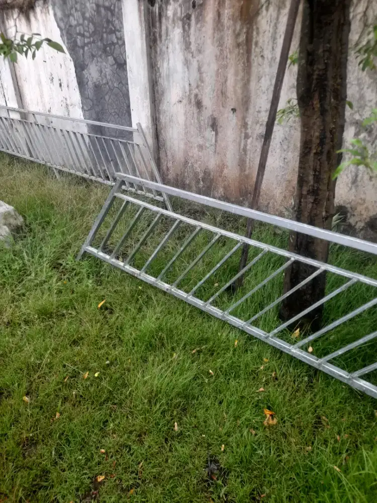 railing tangga minimalis