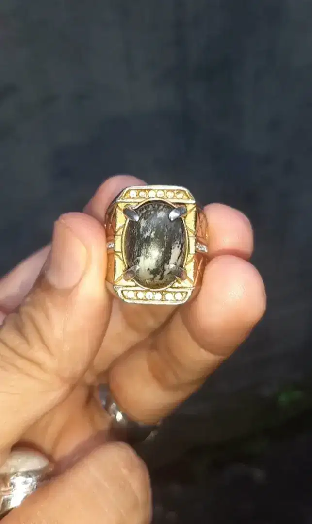 Cincin batu akik bulu monyet seraphinite