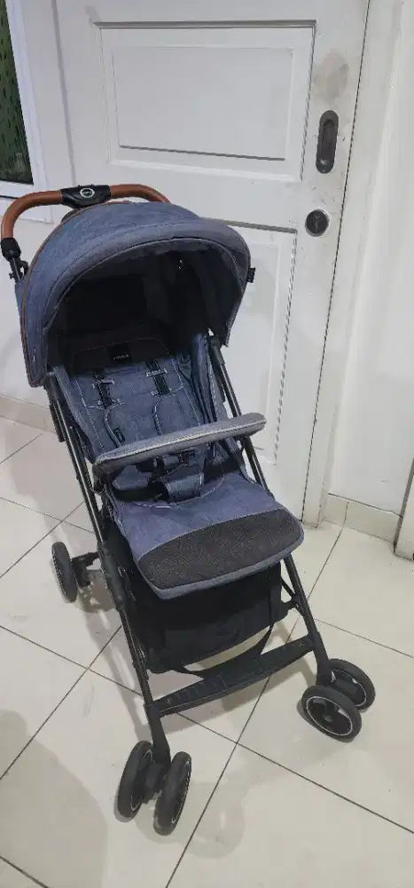 Dijual cepat stroller babyelle