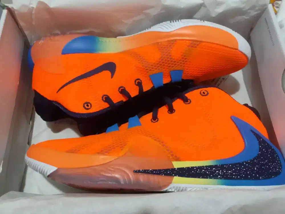 Sepatu basket 2024 nike zoom