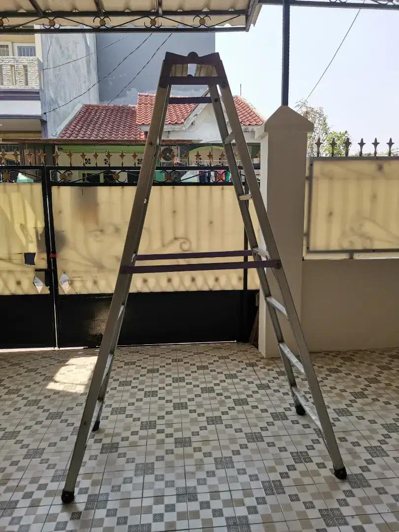 Tangga DF2  2 meter merk Rich tebal