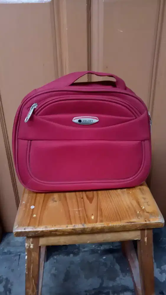 Tas travel delsey red cherry original bonus dompet