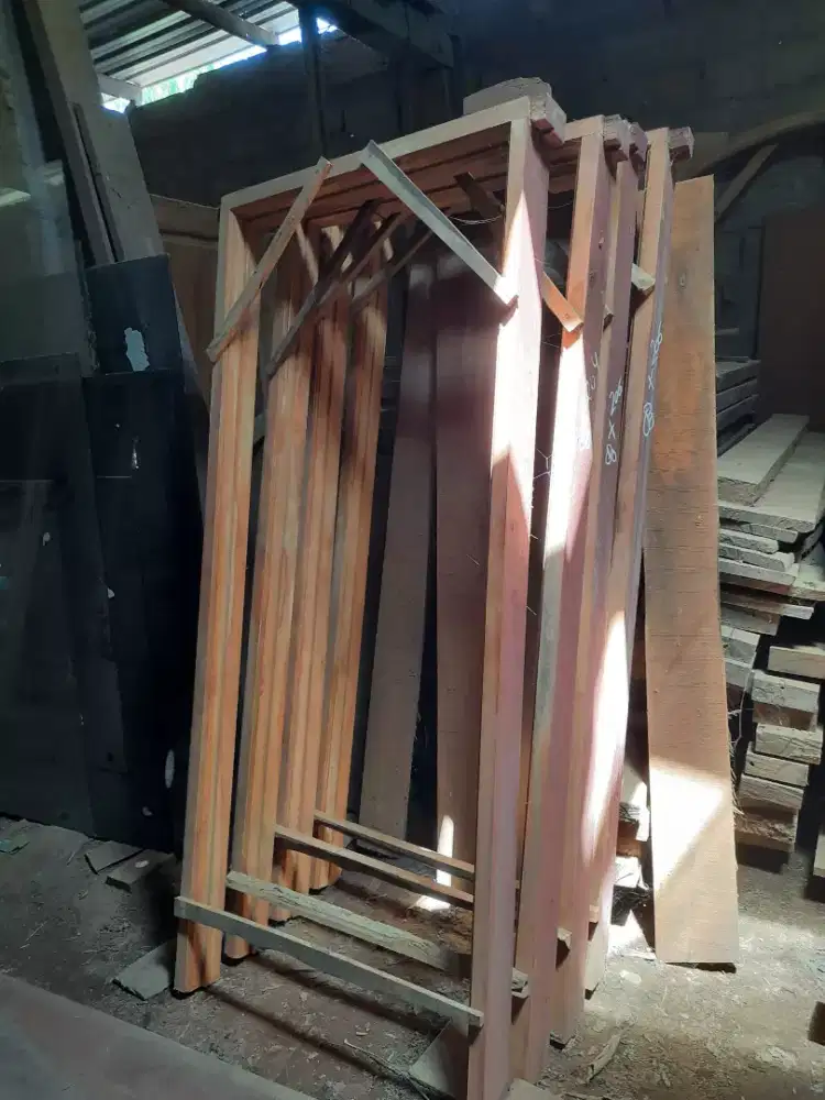 Kusen gudul kamar kost