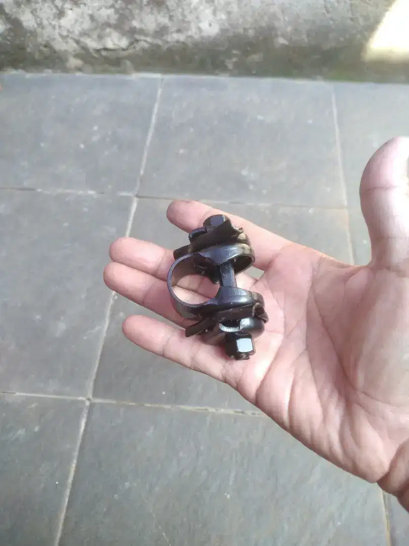 Iketan jok sitpost
