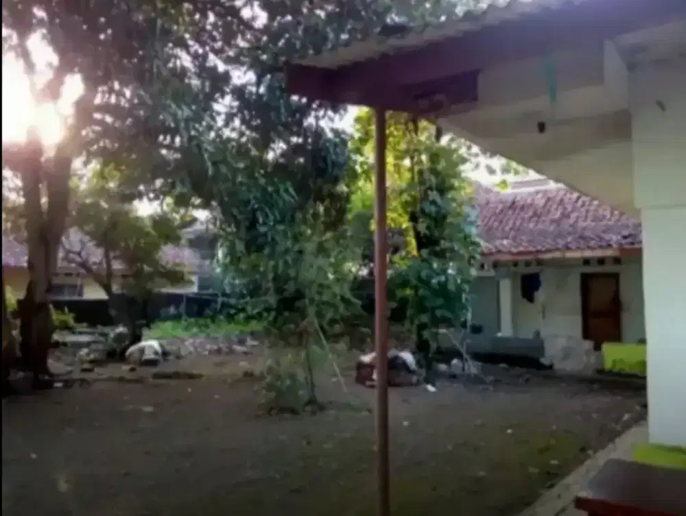 FOR SALE Tanah + Bangunan