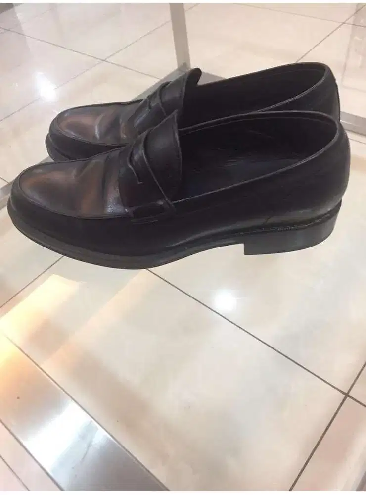 Sepatu Pantofel TOD’S Italy, Unisex Size 6