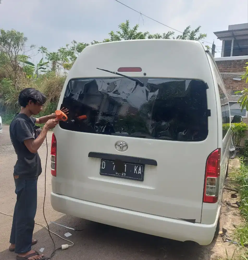 kaca film mobil panggilan ke tempat anda
