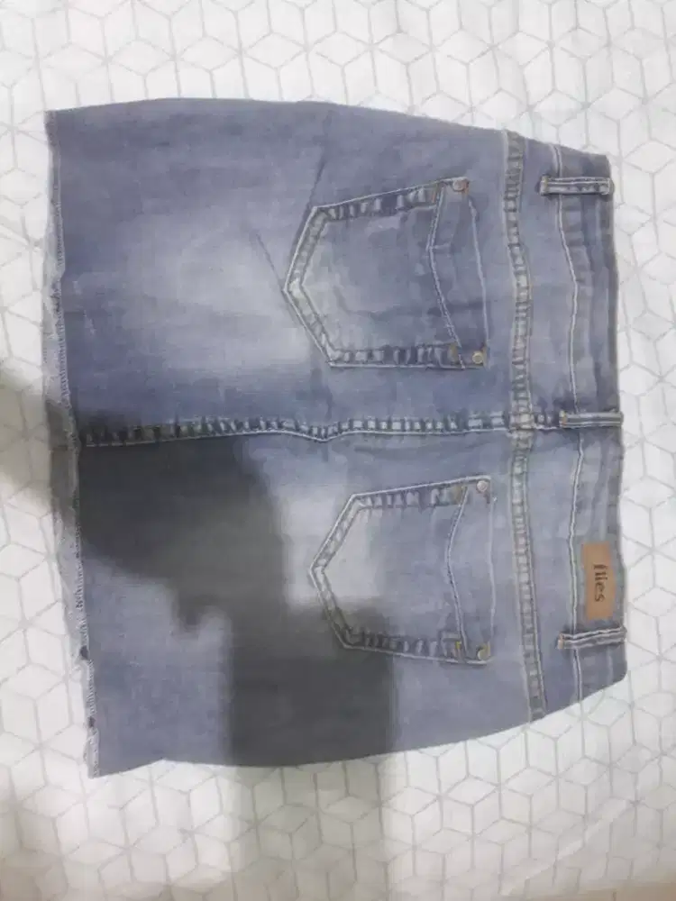 Rok wanita merek FLIES