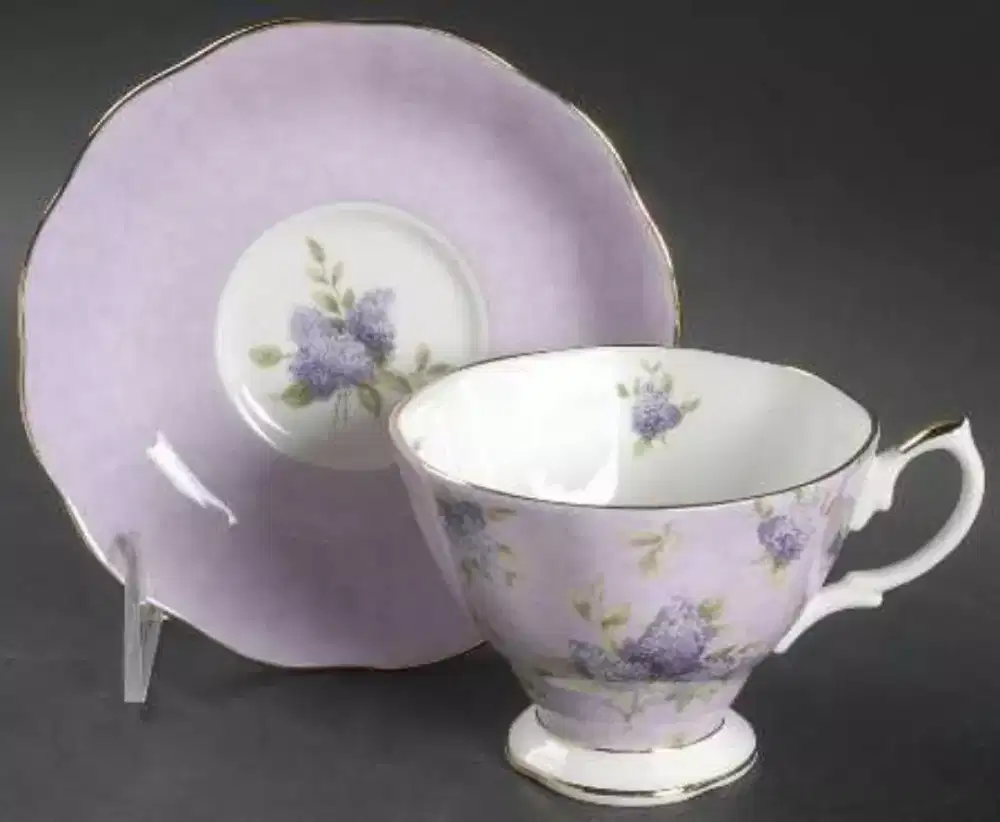 Tea Cup & Saucer Royal Albert 1990 Harlington Lane without Box