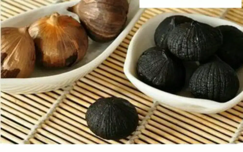 Bawang putih tunggal atau Black Garlic Premium 250 gram.