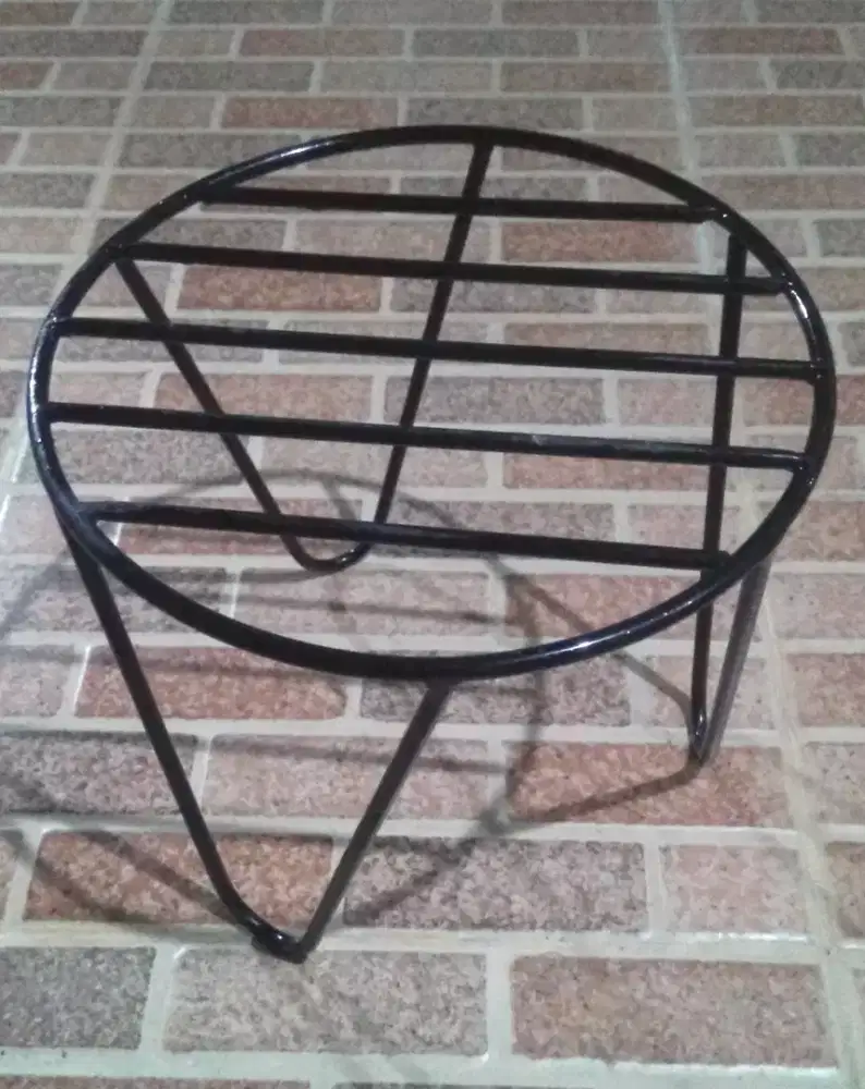 Jual Tatakan Pot Besi Sedang