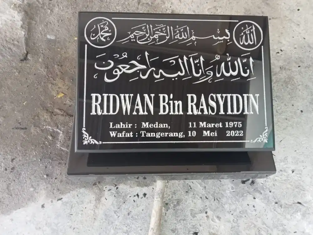 BATU NISAN MODEL DKI