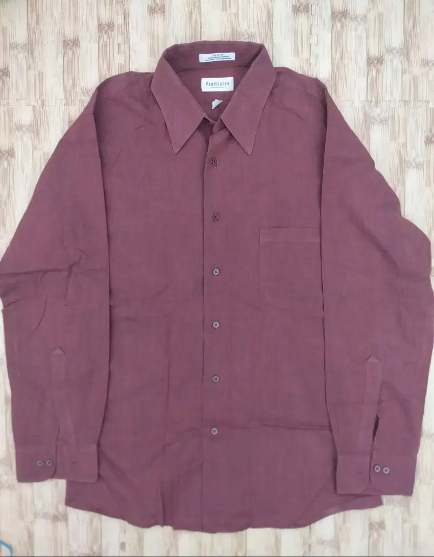 Kemeja Van Heusen Merah Maroon