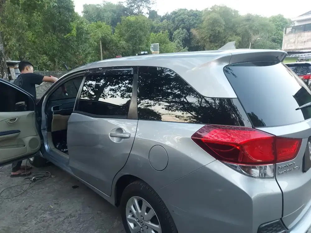 pasang kaca film mobil spesialis panggilan