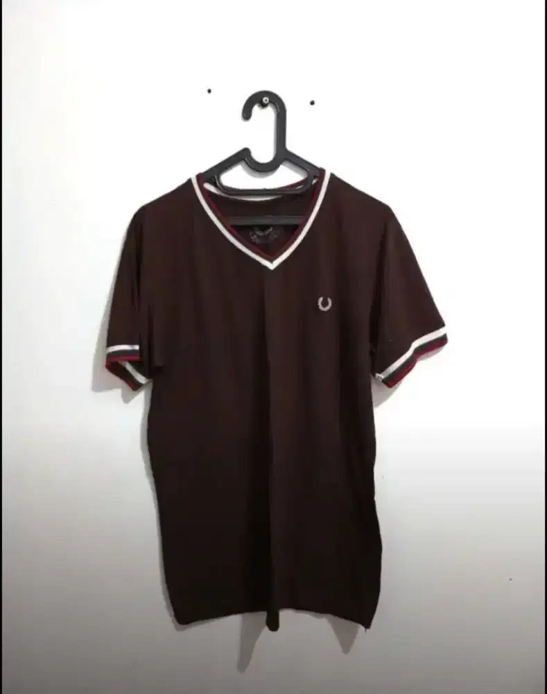 Kaos Pria. Merk Fred Perry