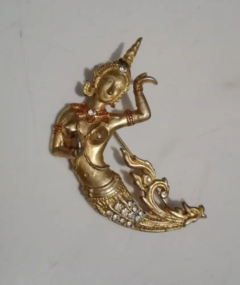 Thailand Brooch with marking (rare item)