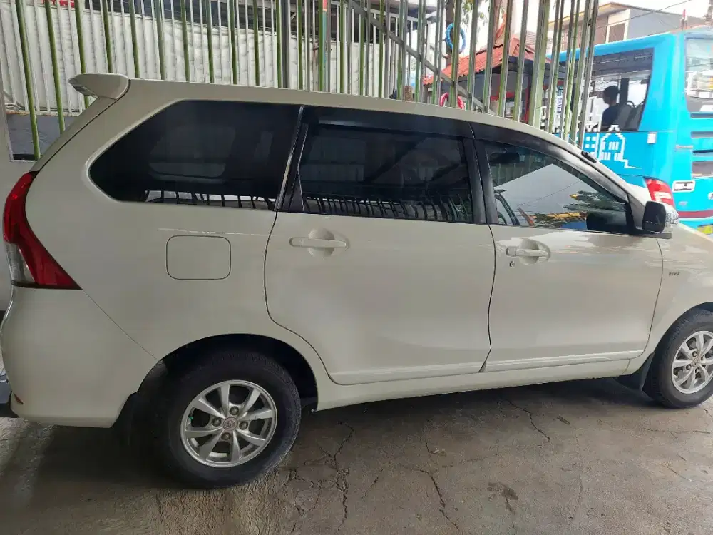 kaca film mobil panggilan