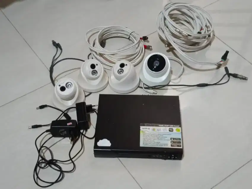 PAKET CCTV 4 CHANNEL 4 KAMERA 5MP HD 1080P , HD  2 TB, kondisi OK