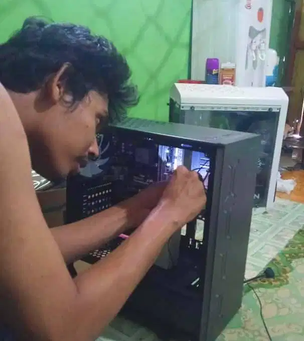 IT Support (BISA DIPANGGIL)