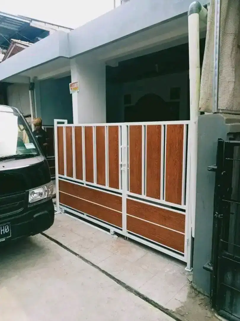 pagar pagar istiwewa besi holo galpanis