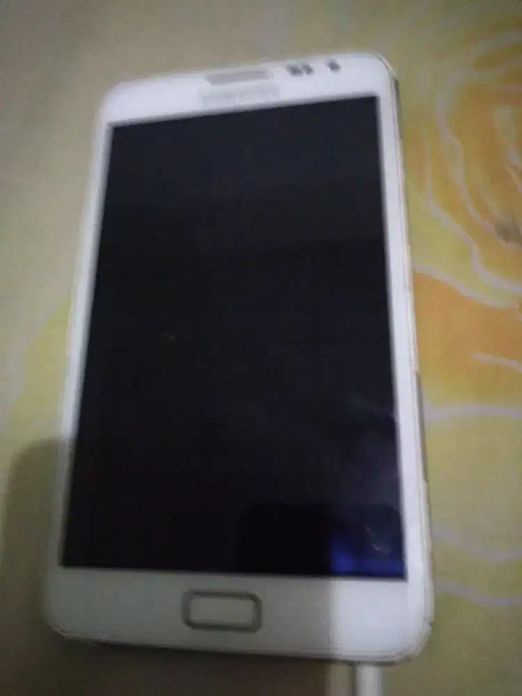 HP Samsung layar 5.5 in kondisi tidak hidup BS diambil LCD dan mesin