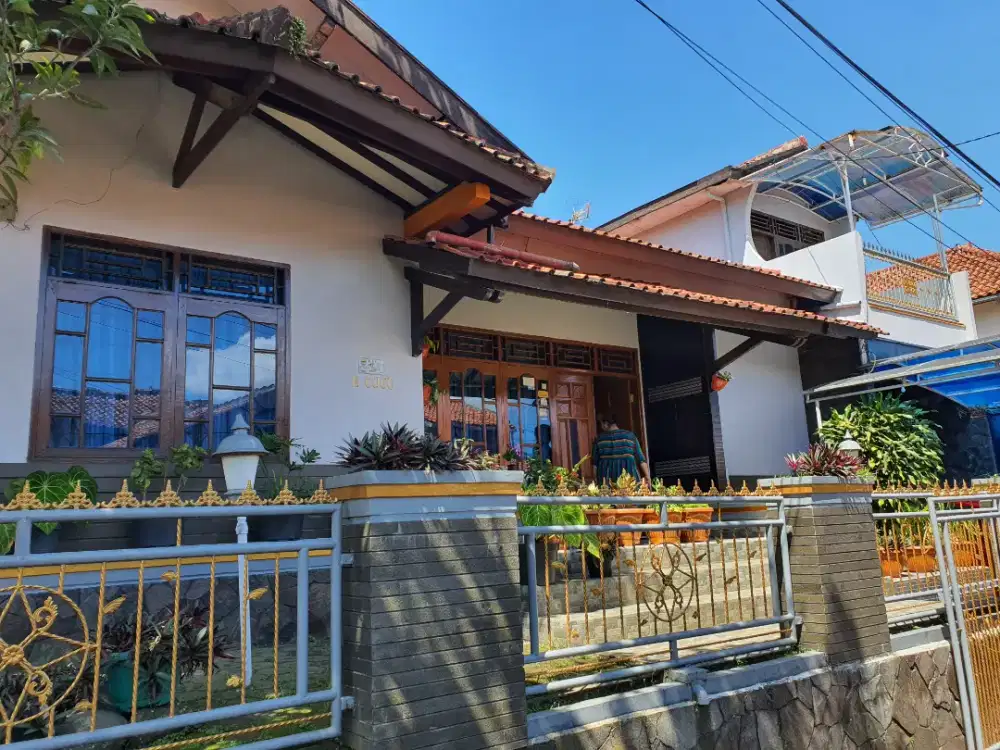 Rumah tinggal 2 lt  furnish, view bandung Kota Bandung