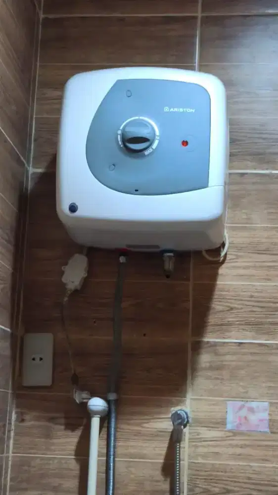 DiJual Pemanas Air (Ariston)
