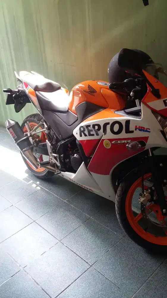 Dijual Motor Honda CBR 150 Tahun 2015