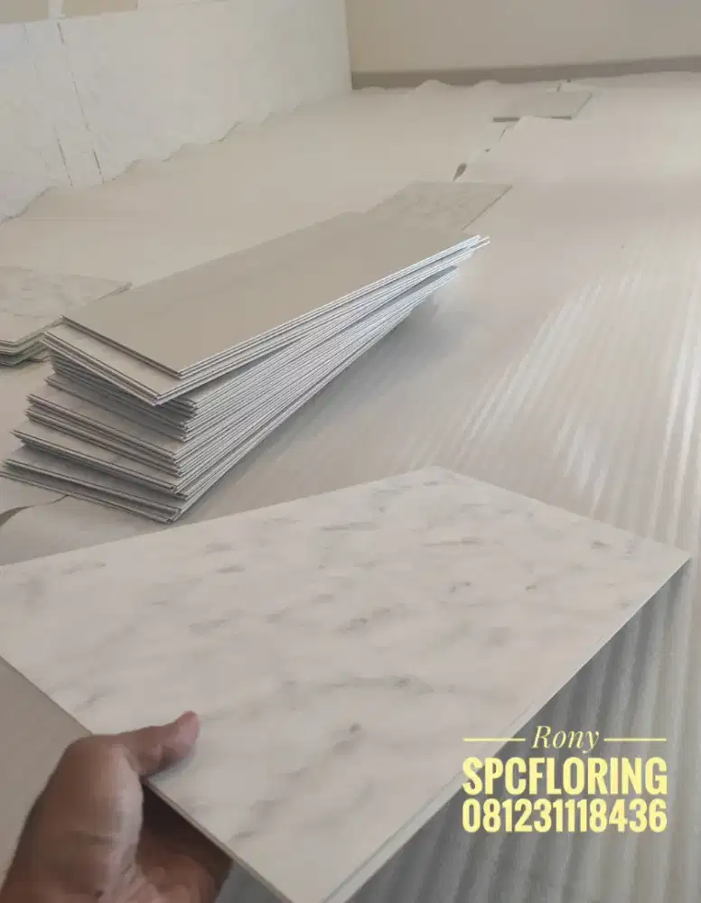 Lantai vinil, floring SPC , motif marmer & kayu