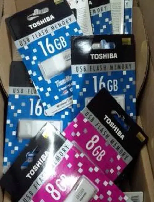 Flashdisk Toshiba 8 GB dan 16 GB