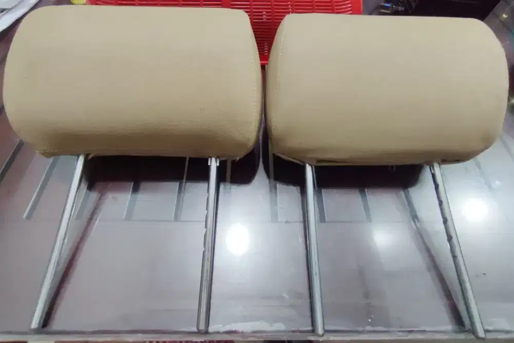 Sandaran mobil Innova baris ke 3, tahun 2010