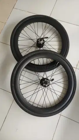 Whellset hub novatec rims 22