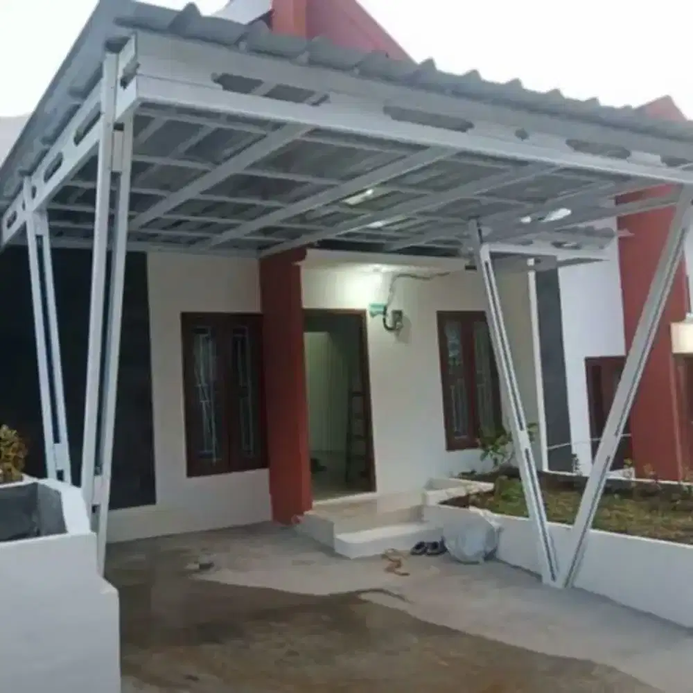 Kanopi atap spandek terpasang