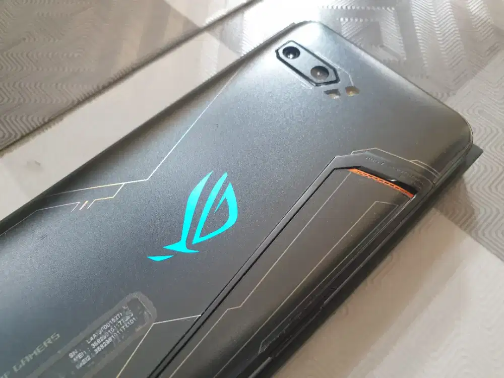 Asus ROG Phone II 512 GB Resmi TAM ROG Phone 2 RAM 12/512GB ROG 2