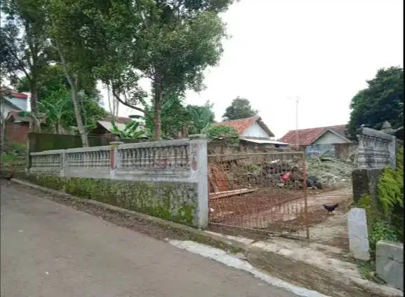 Tanah pegunungan Desa Manik