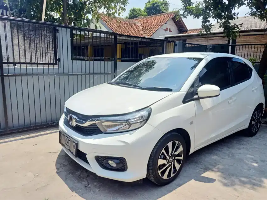 Sewa/rental mobil lepas kunci. Harian, mingguan & bulanan