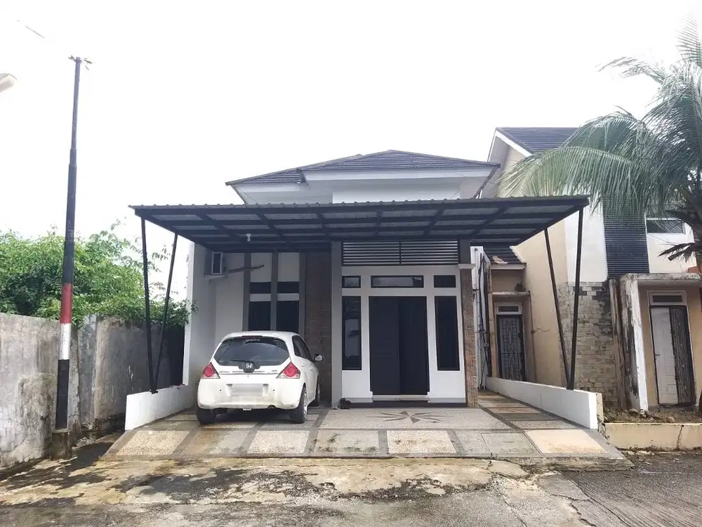 Jual Rumah Type 60/110 Letak Strategis Dekat Mal SKA & Living World