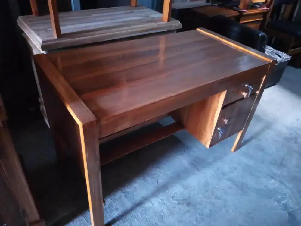 Meja tulis Guru / Kantor 1/2 biro Jati