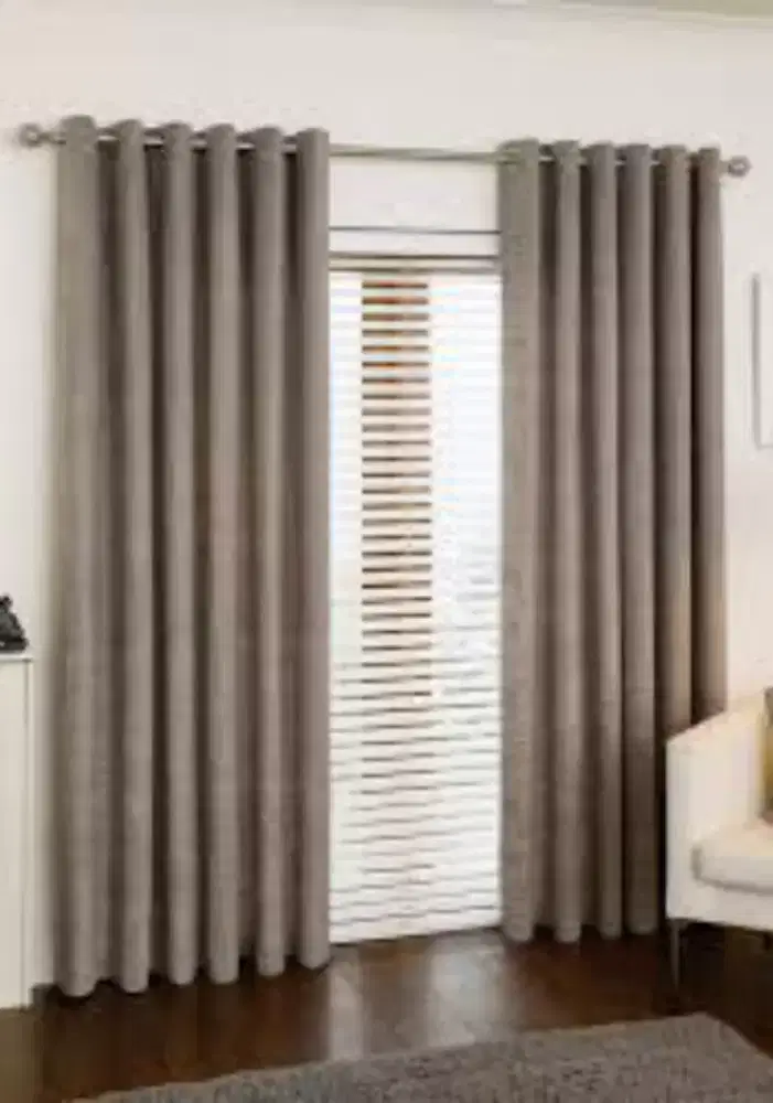 Menjual berbagai model gorden dan wallpaper dinding